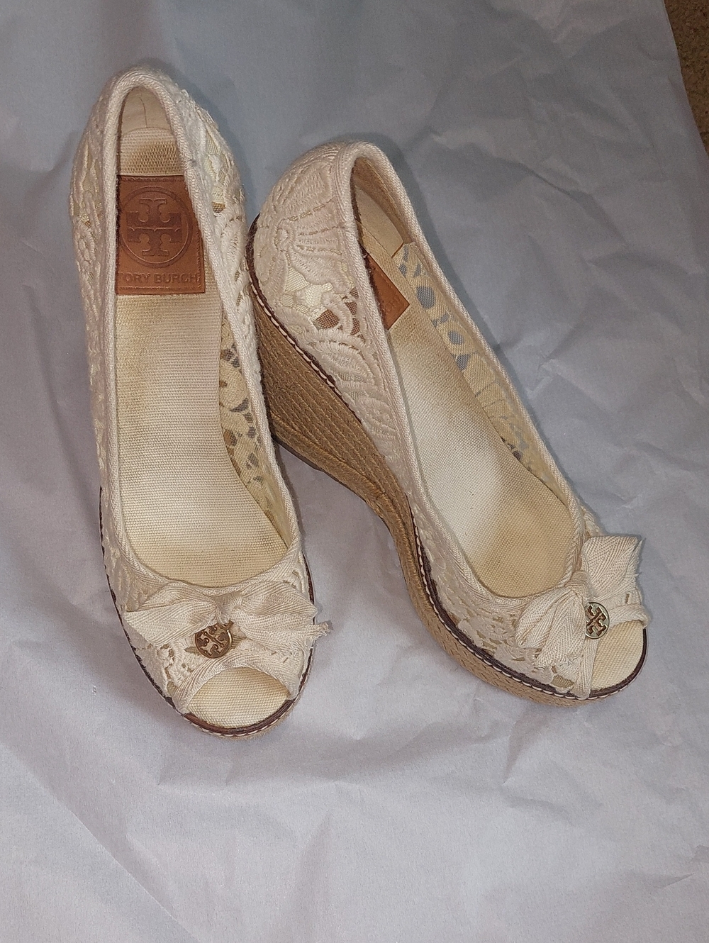 Tory Burch Cream Lace Peep-Toe Wedge Heels.Size 8